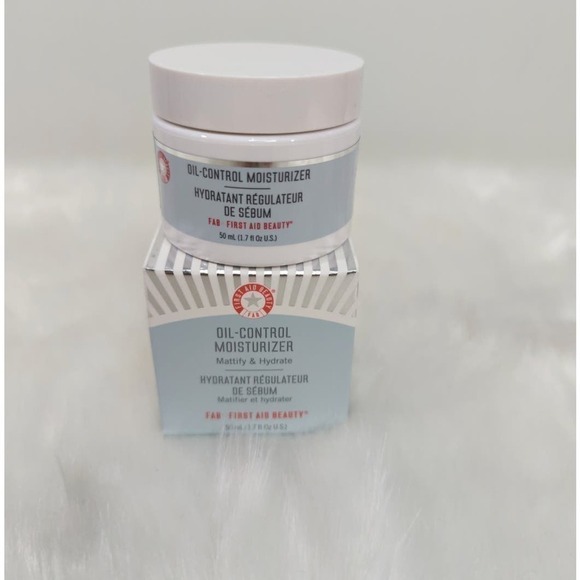 First Aid Beauty‎ Moisturizers + Toner BUNDLE BNIB - Picture 9 of 12